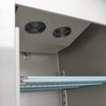 Freezer - 600L - 3 Adjustable Shelves (2/1 GN) - Stainless Steel - on Wheels - imagine 10