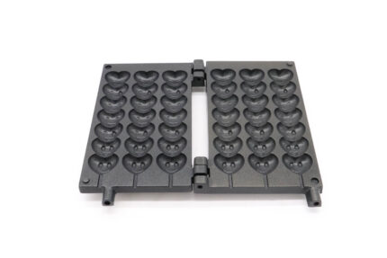 SMILEY HEARTSHAPE - Hot Plates (Set Of 2)