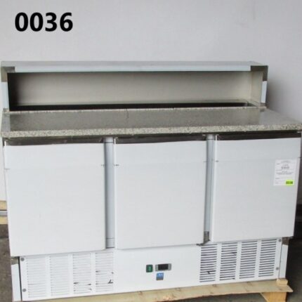Pizza counter with 3 doors GN 1/1, 8x GN 1/6 h=150 mm, 0°/+8°C - DAMAGED