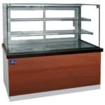 Refrigerated pastry display cabinet with 2 shelves and vertical front glass, +0°/+8°C