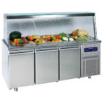 Saladette with 3 doors GN 1/1 and glass structure, 5x GN 1/1 h=150 mm, -2°/+8°C