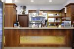 Amenajare completa cofetarie si laborator artizanal cu vitrine frigorifice Best Cold, Italia