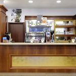 Amenajare completa cofetarie si laborator artizanal cu vitrine frigorifice Best Cold, Italia