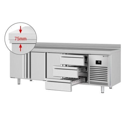 Masă frigorifică Premium PLUS – 2452 x 700 mm – cu 3 uși – 3 sertare – cu rebord
